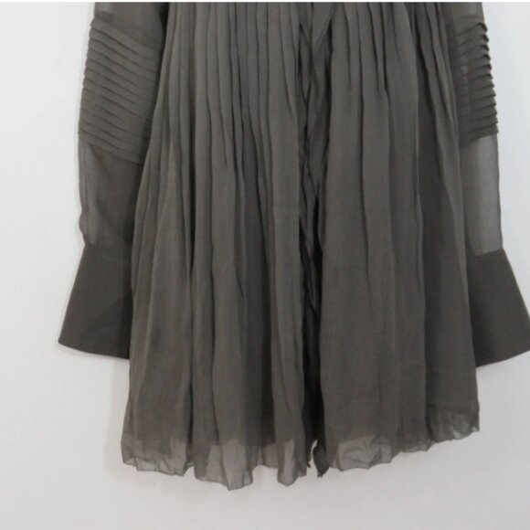 Vera Wang US 4 Silk Pintuck Blouse Button Down Flowy Romantic Gray Long Sleeve - Picture 4 of 5